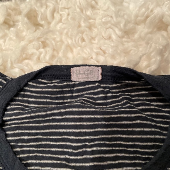 Brandy Melville striped t-shirt - Picture 2 of 2